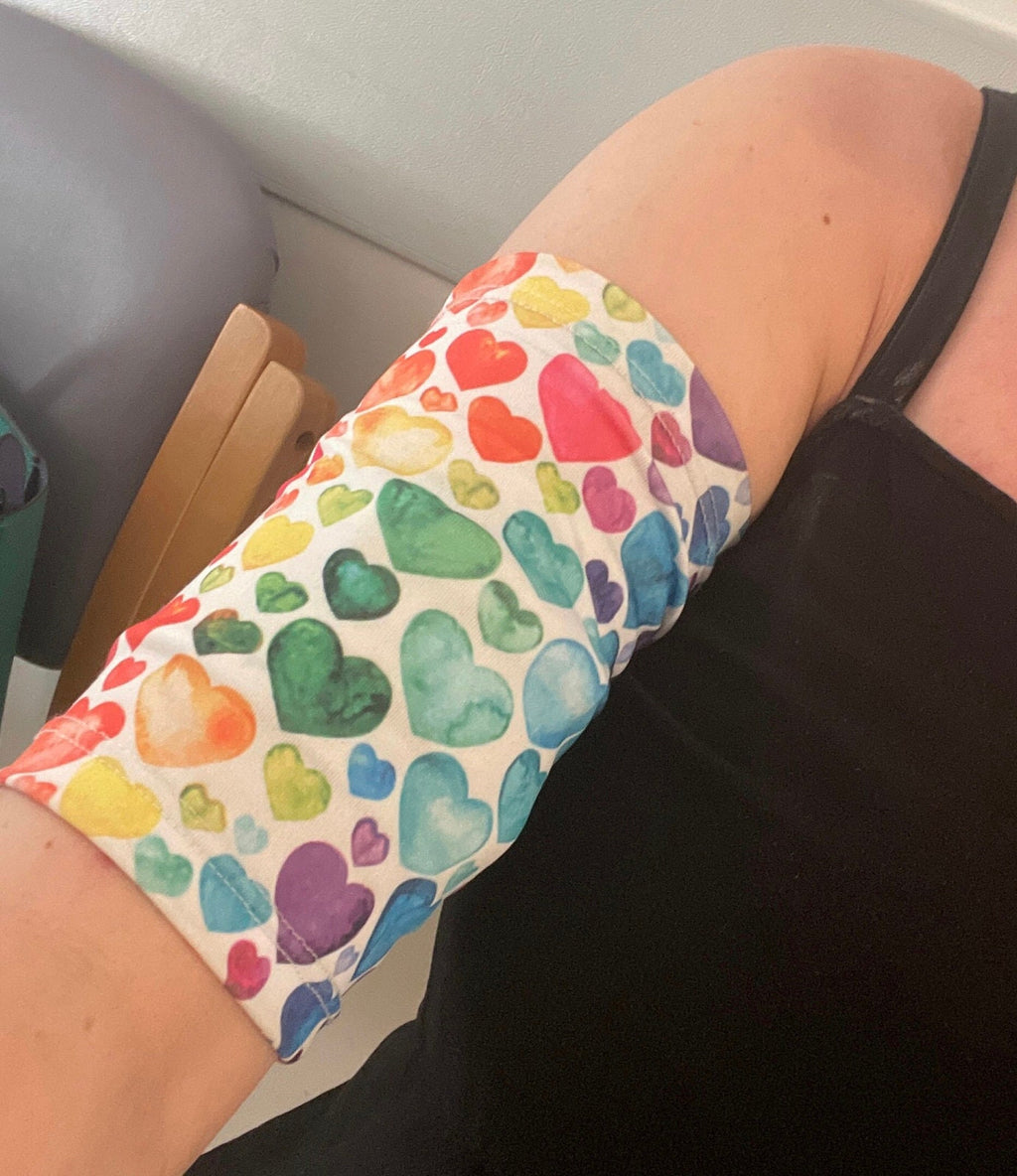 L7.5"-8" Multi Hearts Bicep PICC Line Cover Cancer Chemo Catheter Short Sleeve Cover compatible with Omnipod DASH-Glucose monitoring TPN